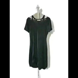 Stylish Black Short Sleeve Dress with Knot Detail